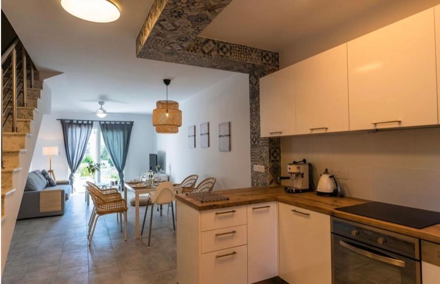 Holiday Cosy Home Paphos Buitenkant foto