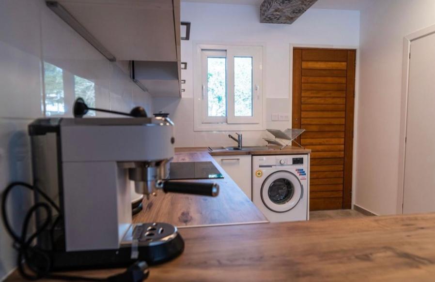 Holiday Cosy Home Paphos Buitenkant foto